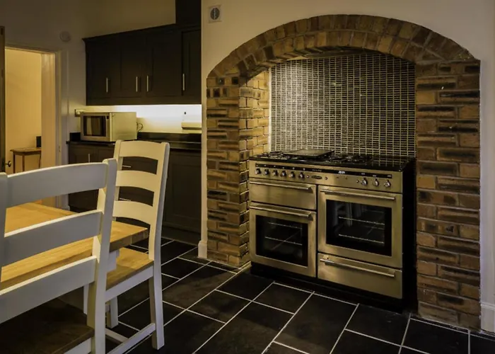 Edlets - Frederick Street Apartment